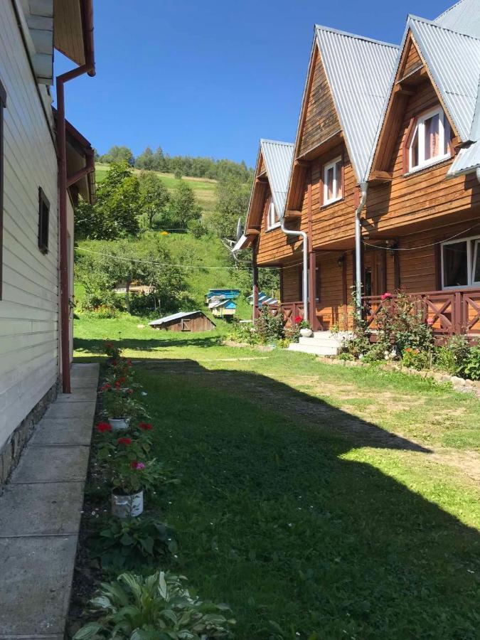 Hotel У Олега Verkhne-Studenyy Zewnętrze zdjęcie