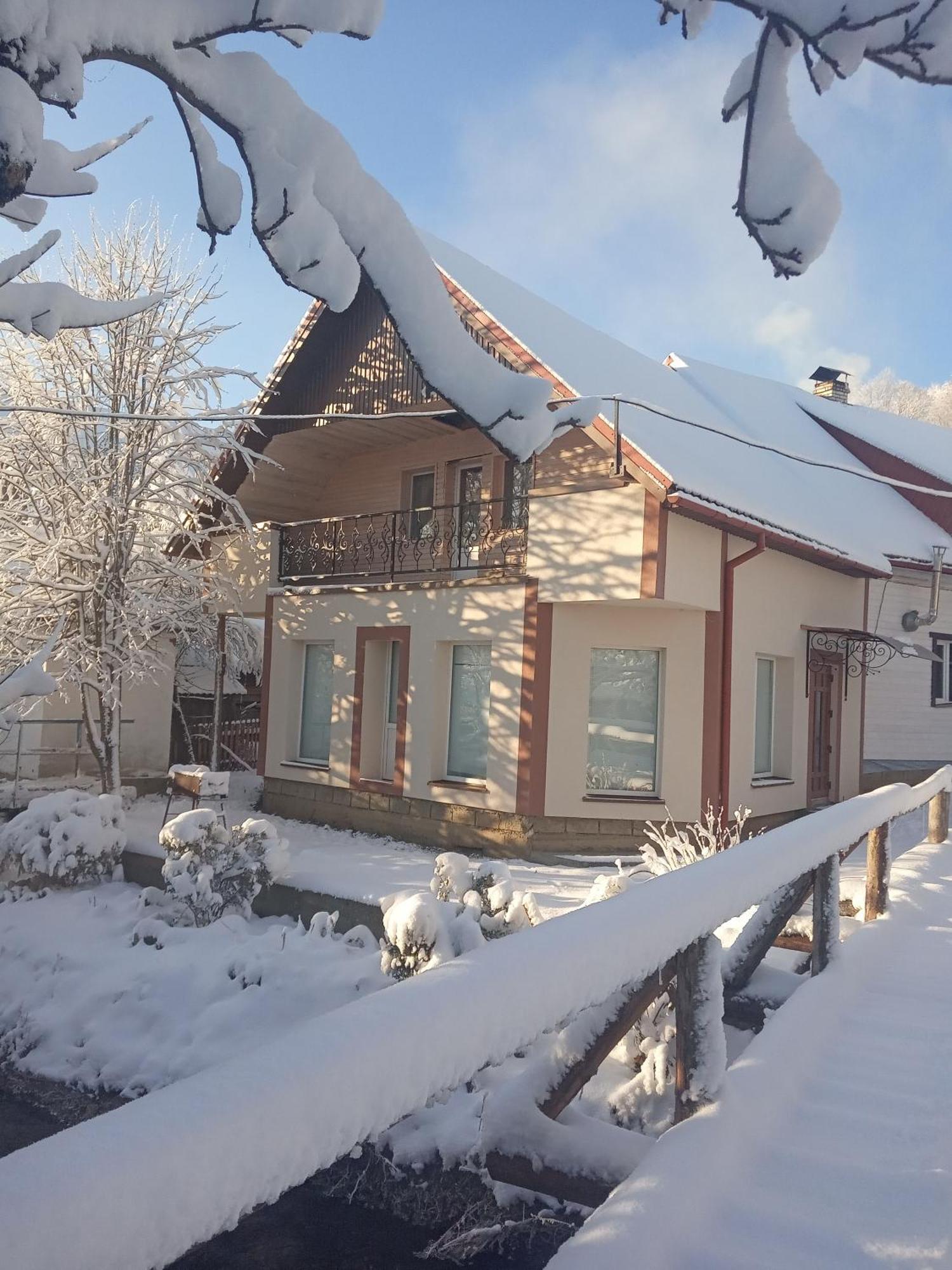 Hotel У Олега Verkhne-Studenyy Zewnętrze zdjęcie