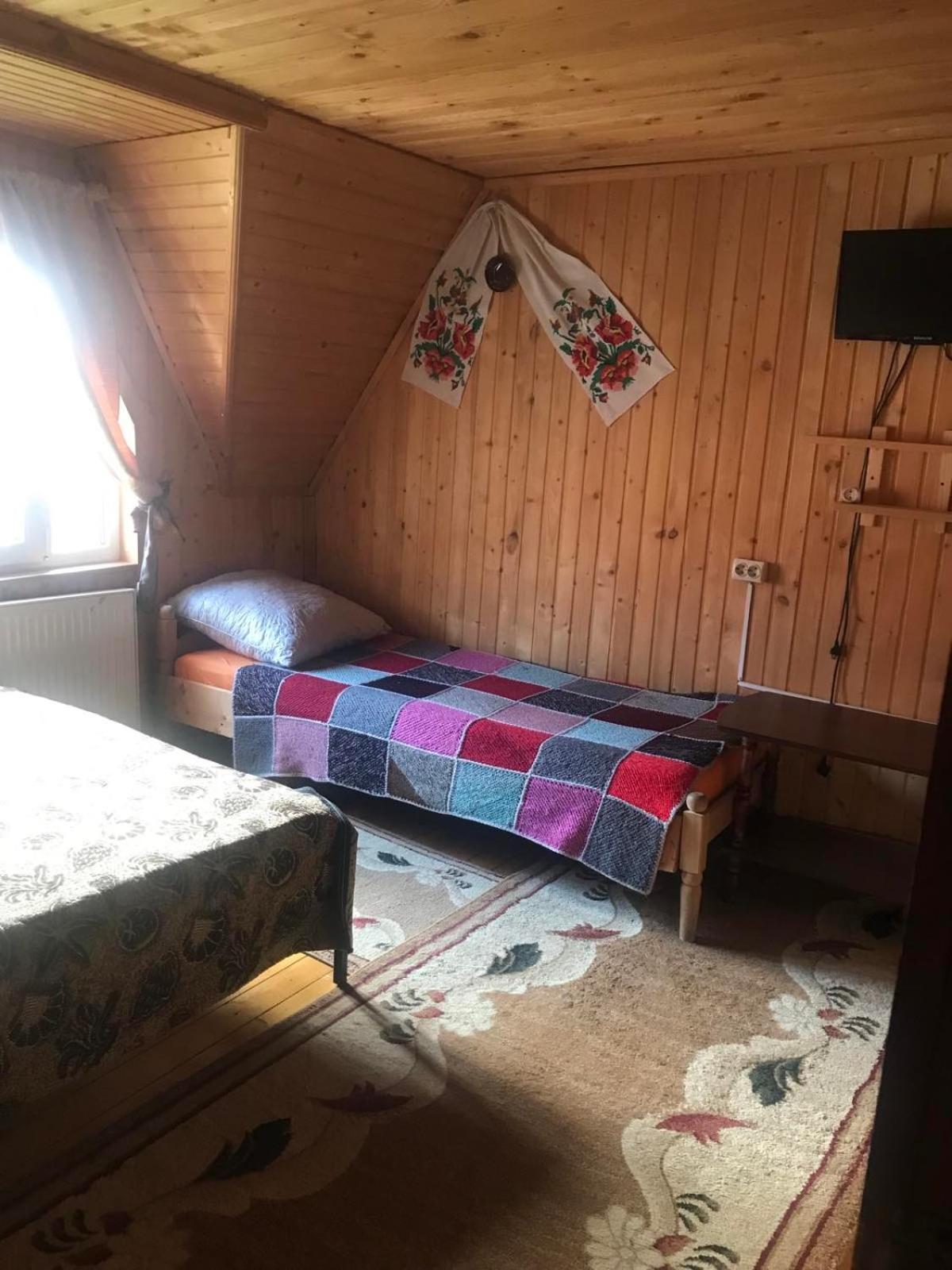 Hotel У Олега Verkhne-Studenyy Zewnętrze zdjęcie