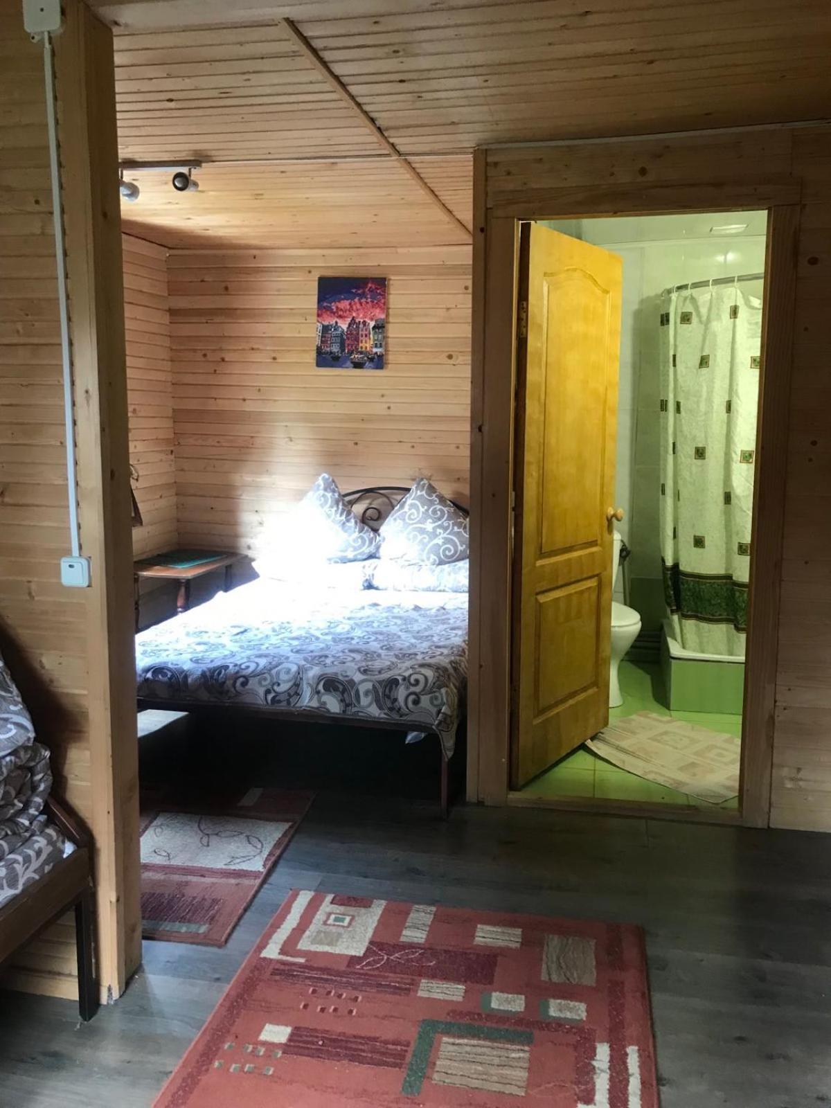 Hotel У Олега Verkhne-Studenyy Zewnętrze zdjęcie