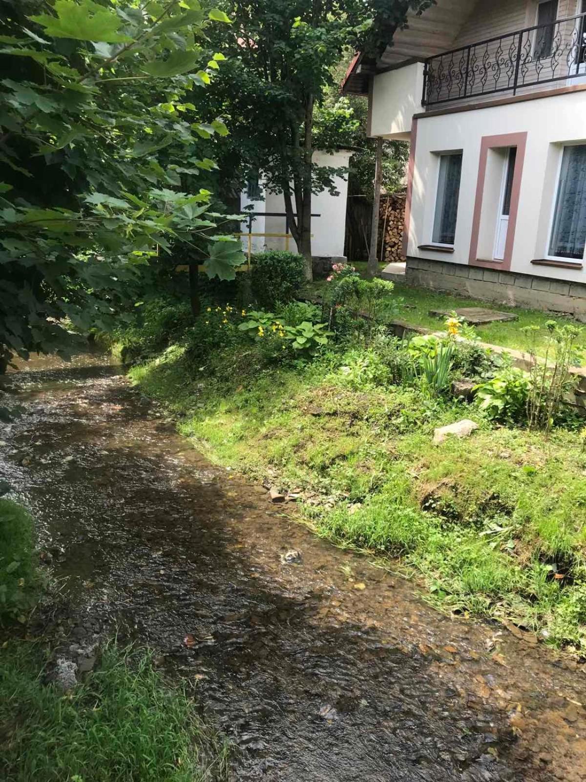 Hotel У Олега Verkhne-Studenyy Zewnętrze zdjęcie