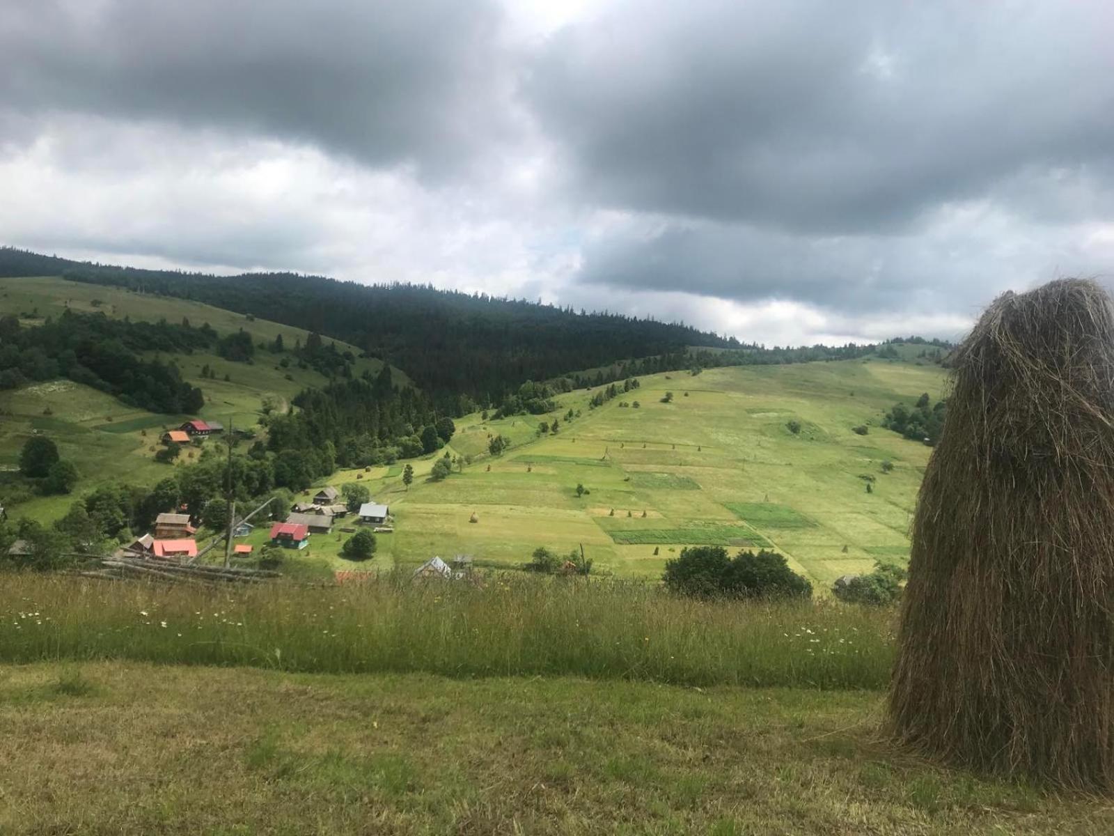 Hotel У Олега Verkhne-Studenyy Zewnętrze zdjęcie