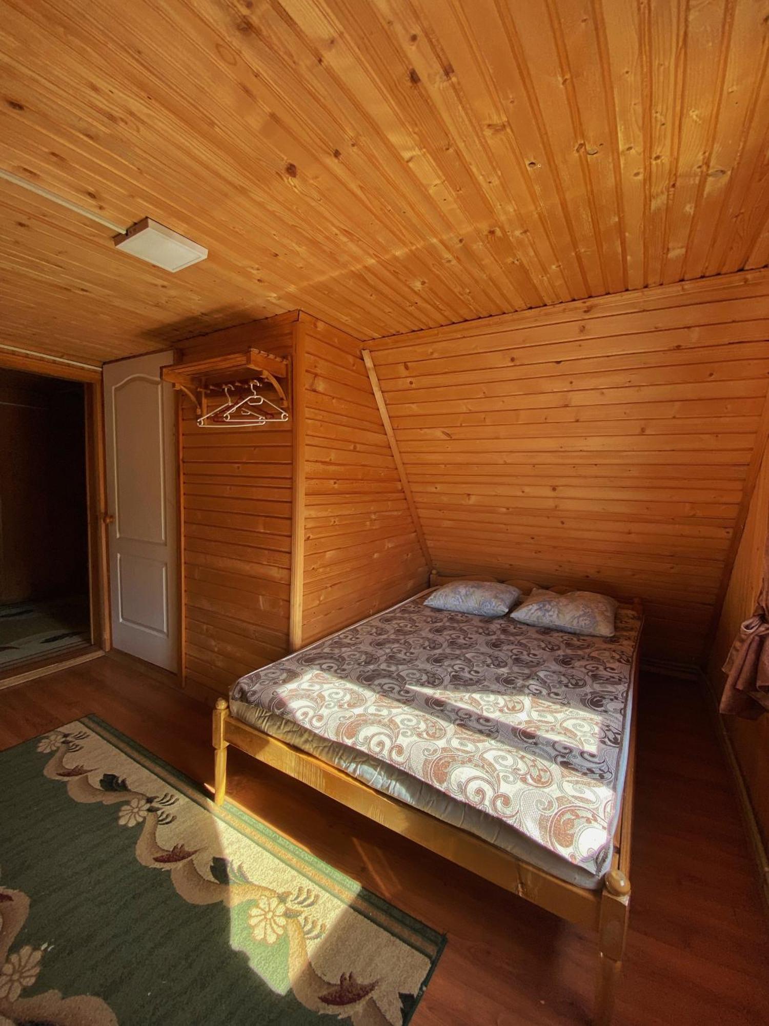 Hotel У Олега Verkhne-Studenyy Zewnętrze zdjęcie