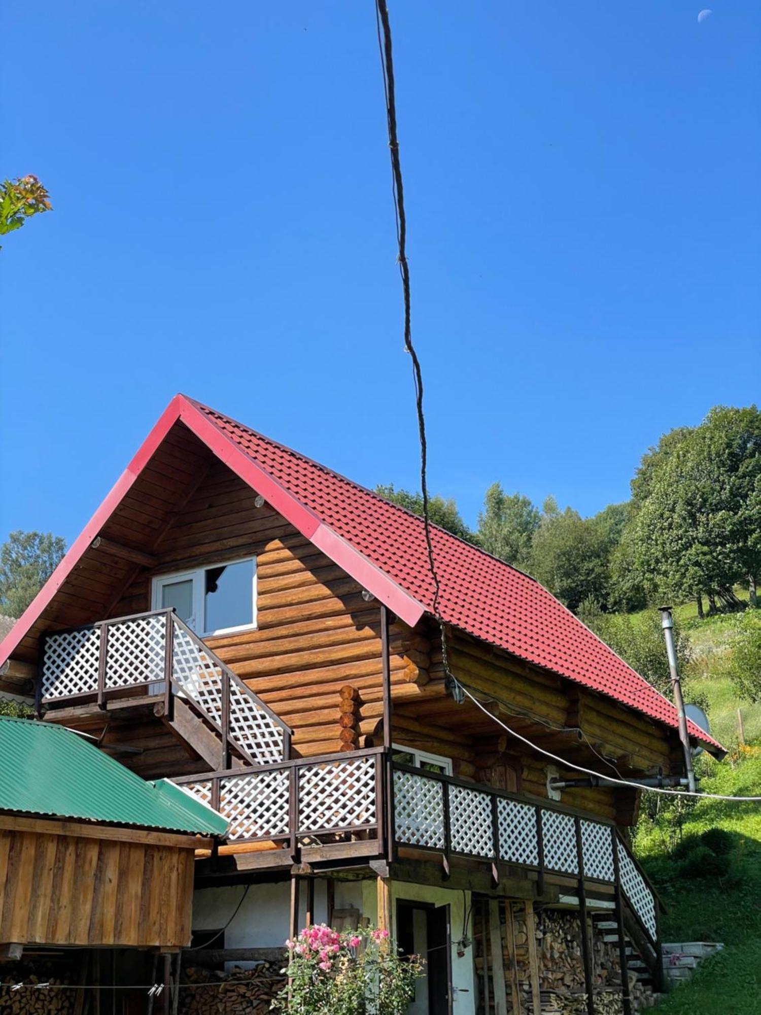 Hotel У Олега Verkhne-Studenyy Zewnętrze zdjęcie