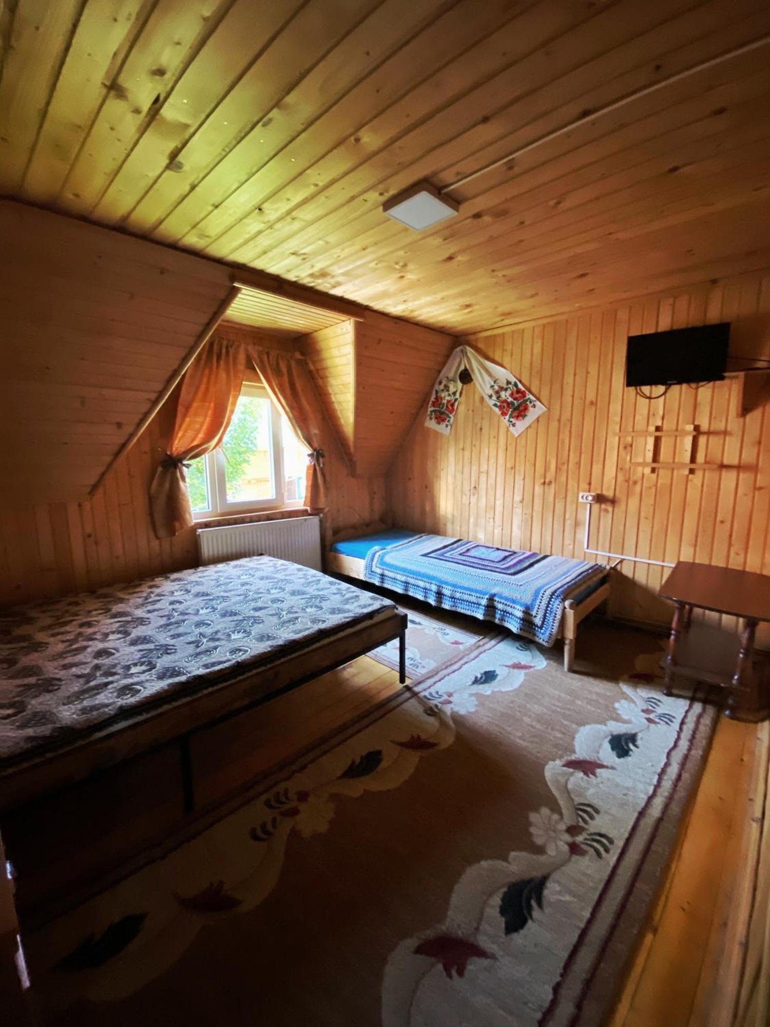 Hotel У Олега Verkhne-Studenyy Zewnętrze zdjęcie