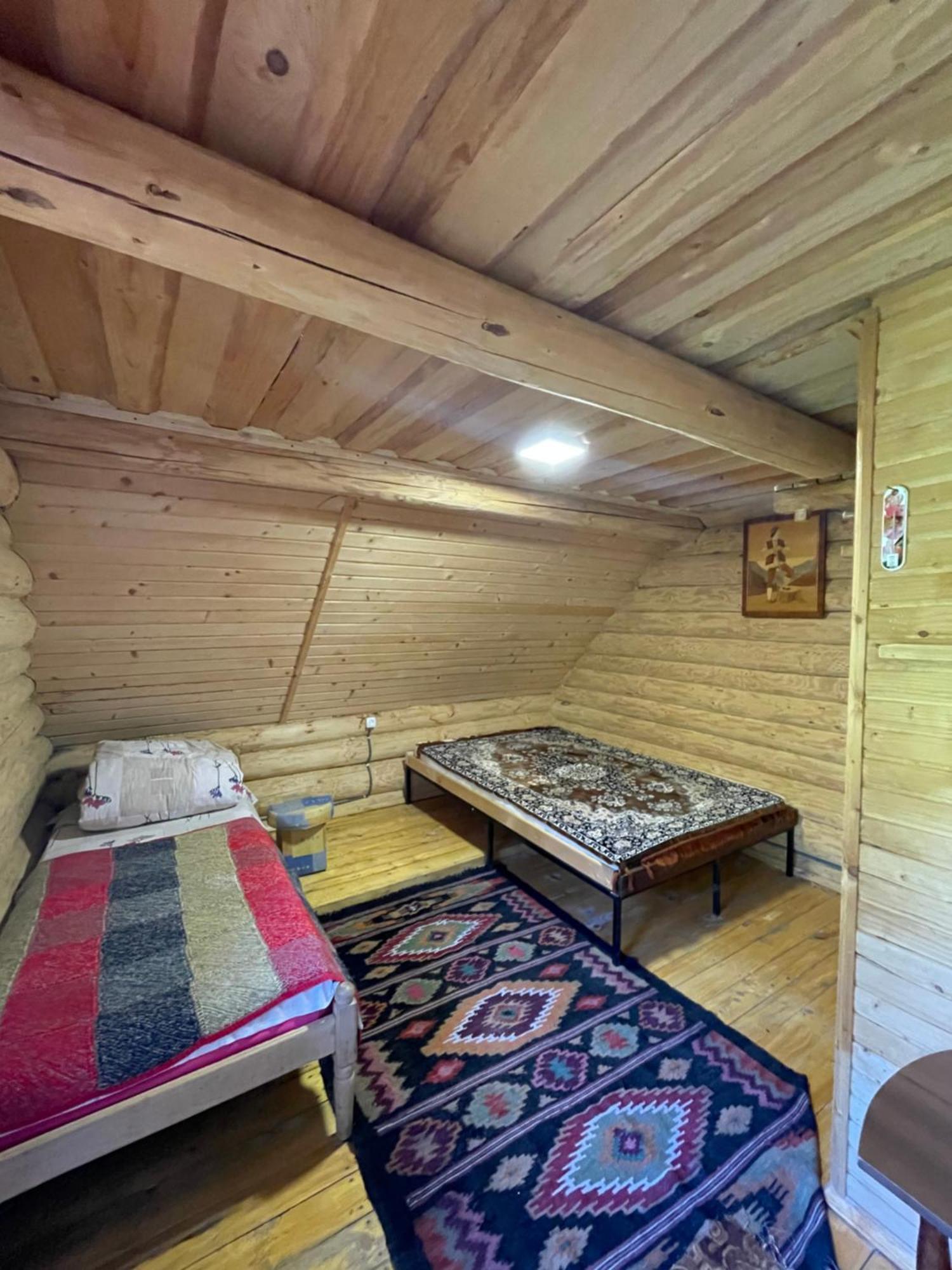 Hotel У Олега Verkhne-Studenyy Zewnętrze zdjęcie